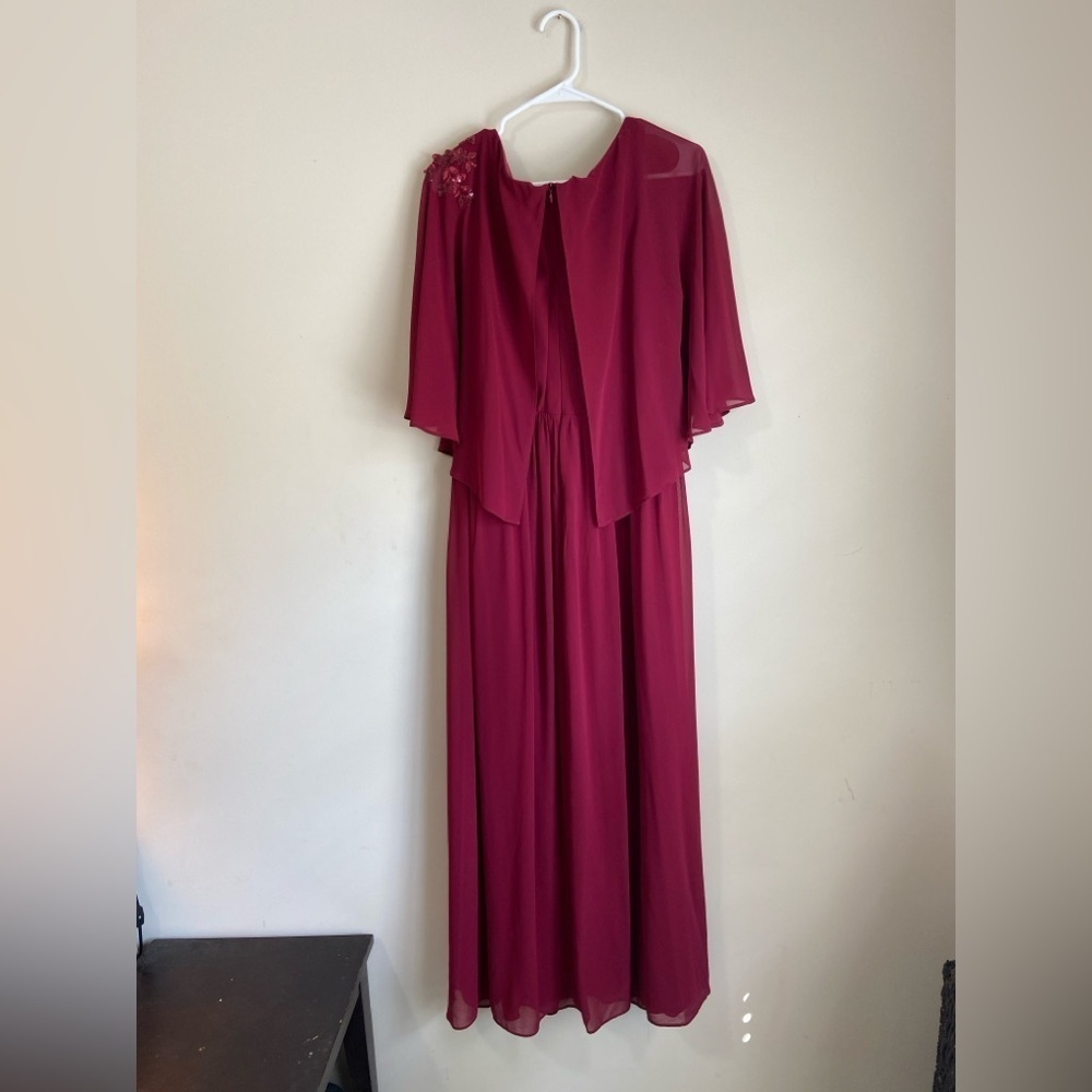 Burgundy Formal Chiffon Cape A-Line Mother of The Bride Dress US16 - Picture 7 of 10